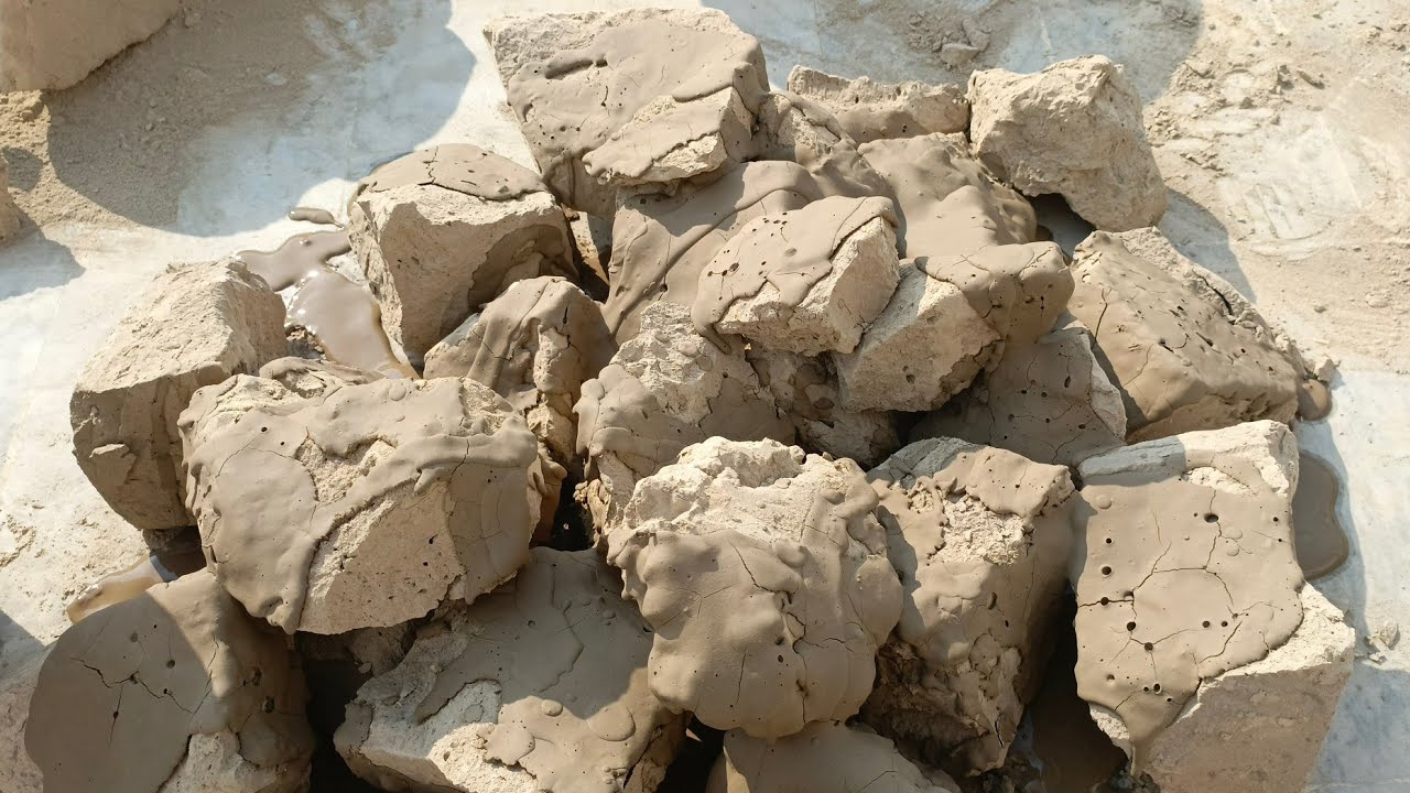 Asmr. Boombastic pure mud dirt dry crumbling with paste pouring 