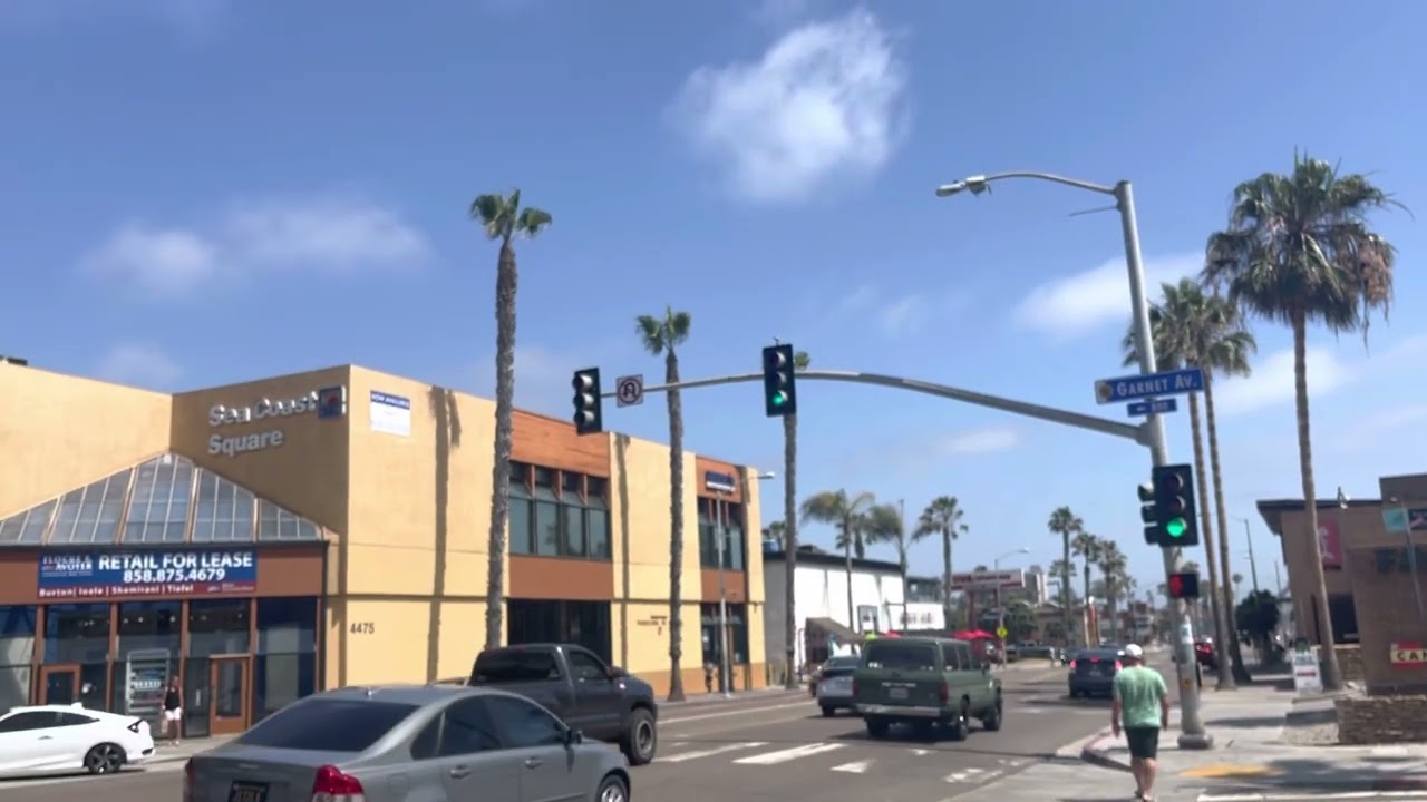 Mission Blvd and Garnet Ave with another old left turn signal