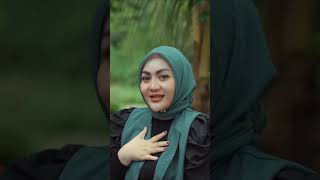 Kalah Deng Dia  Ria Amelia Olgar Lum Tri Suaka   