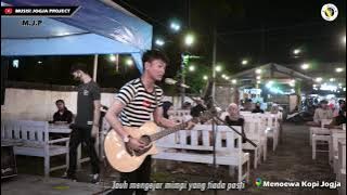 BENCI KUSANGKA SAYANG  -  TRI SUAKA