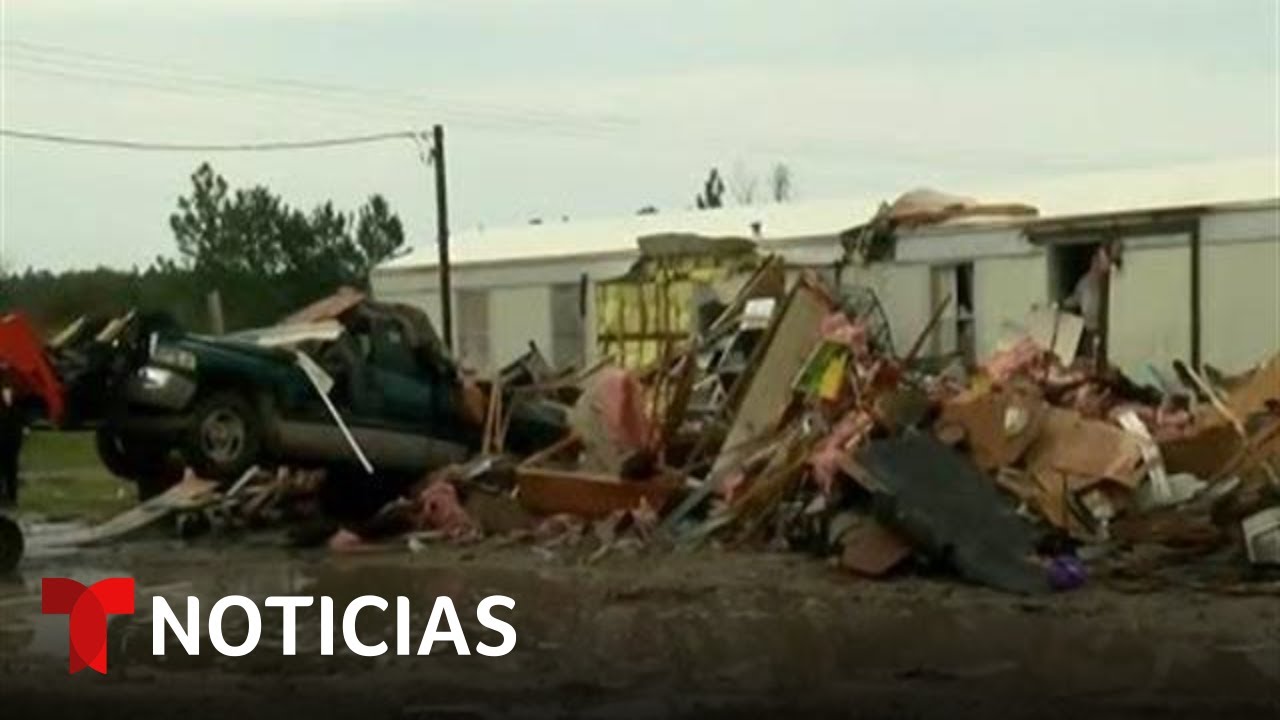 Tornado golpea a Alabama e incendios a Texas | Noticias Telemundo