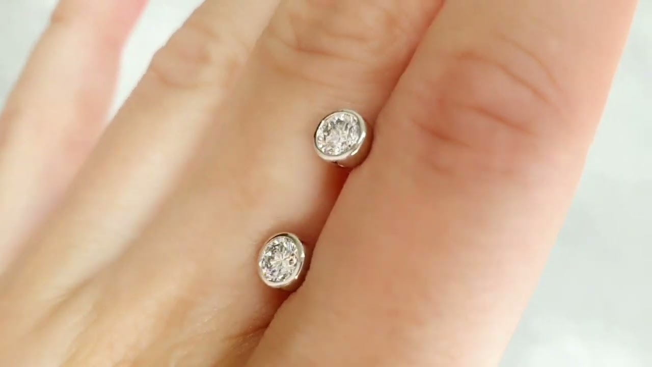 Серьги-пусеты с в.бриллиантами 0.670 ct