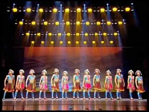 Mienh (Yao) Dance - Ning-Luo-Na-Le  咛罗哪嘞
