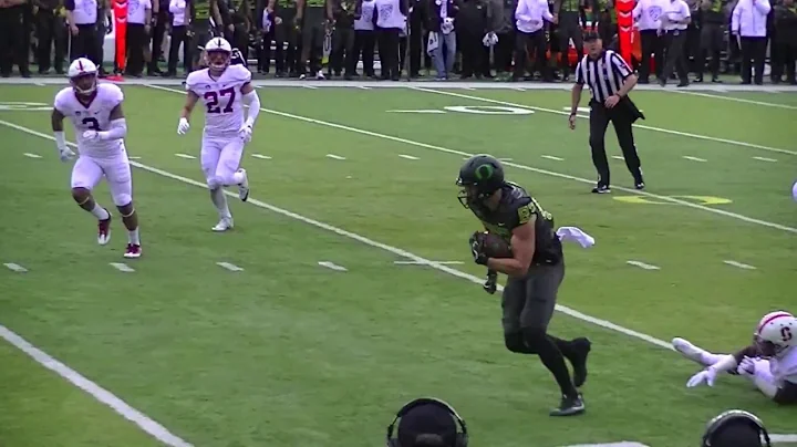 Oregon's Justin Herbert to Johnny Mundt for a 41 T...