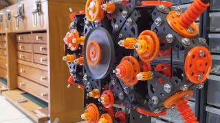 Meccano Do-Nothing Machine Version 1.0