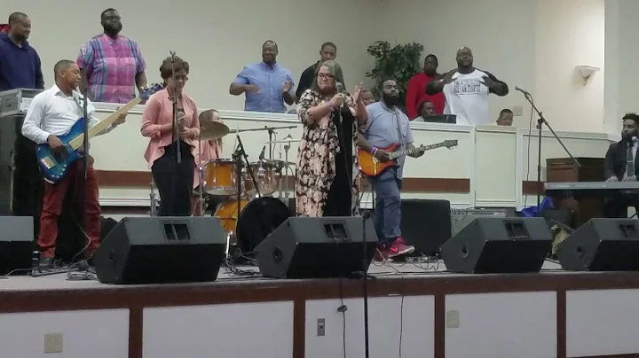 Tina Locklear Hunt & Family Devotion at(3)