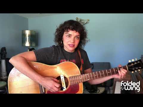 Norah Jones - I'm Alive