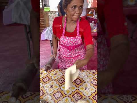 🇹🇹 Fresh Sada Roti Bread in Trinidad and Tobago #shorts