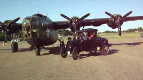 Jerry Guinn @ Akron Fulton Airport to see Diamond ...