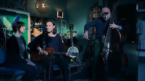 Hecla, Alice George Perez & Nicolas Rombouts - The Valley (Derroll Adams)