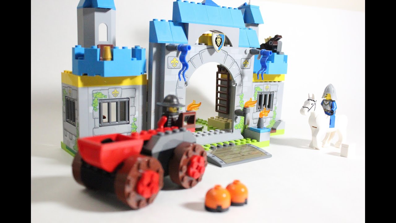 Alphabet letter K for Kingdom 4 year old builds LEGO set 10676 Castle,Knight and Horse(pt 1/