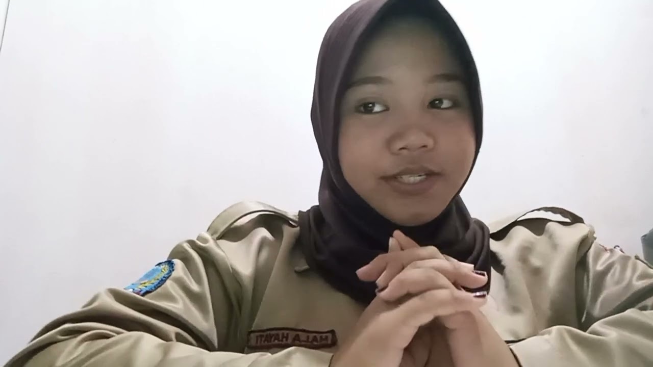 praktik recount text "Holiday to Kaligua with friends"