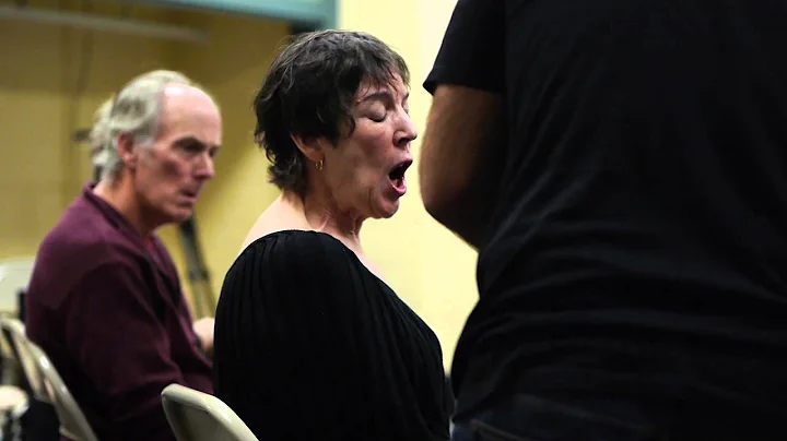 Carol Davenport as "Mrs. Vincent"