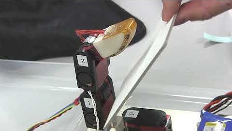 Pre-grasp control using a combination of proximity sensor and analog circuits