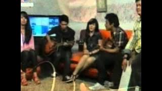 Meyzo-Dan Tetaplah Kau Tersenyum (Live RTV)