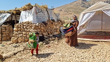 The painful migration of a nomadic mother and her two children in extreme heat