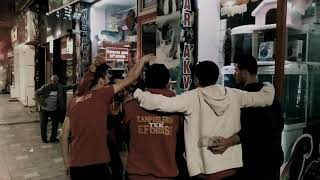 Ellerimde Çiçekler Kapında Sırılsıklam  Görürsen Bir Gün Şaşırma