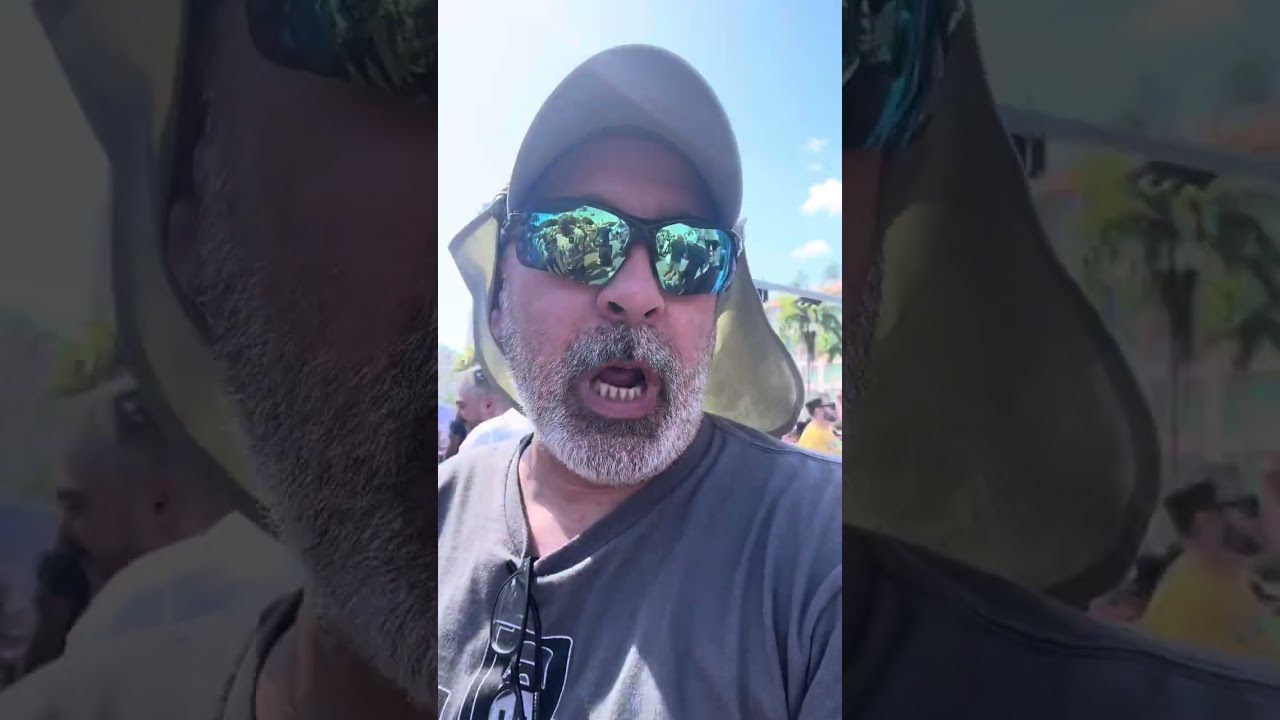 Más imágenes de la protesta. Encuentro con el ex-congresista Joe Garcia.