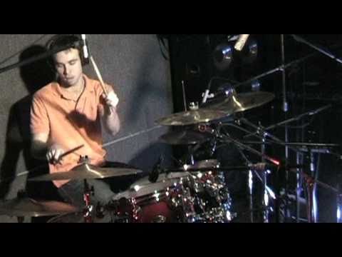 Austin Pettit - Ellie Goulding - "Lights" (Bassnec...