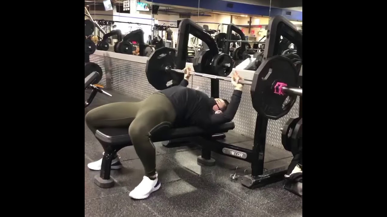 135lb Bench Press for 3 Reps!!