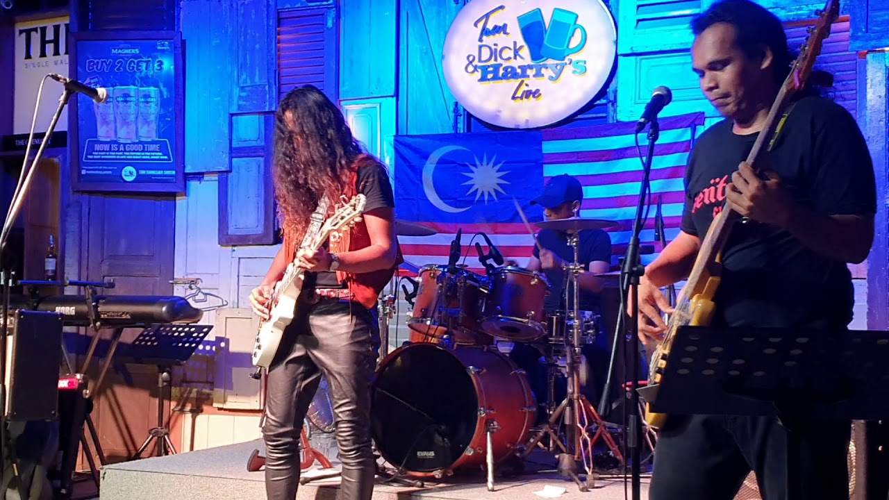 Wow lagu Isabella ada....Bob Sentuhan feat Muzza