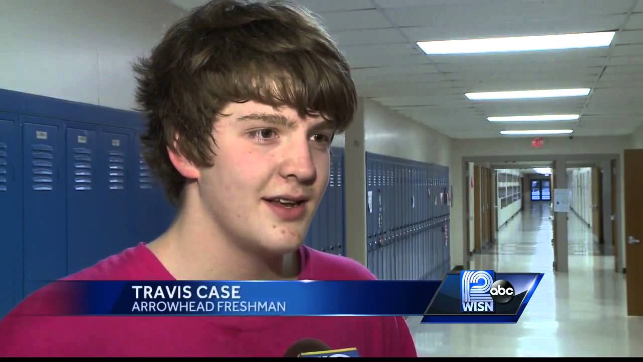 Therapy dogs help Arrowhead students during exam week - YouTube