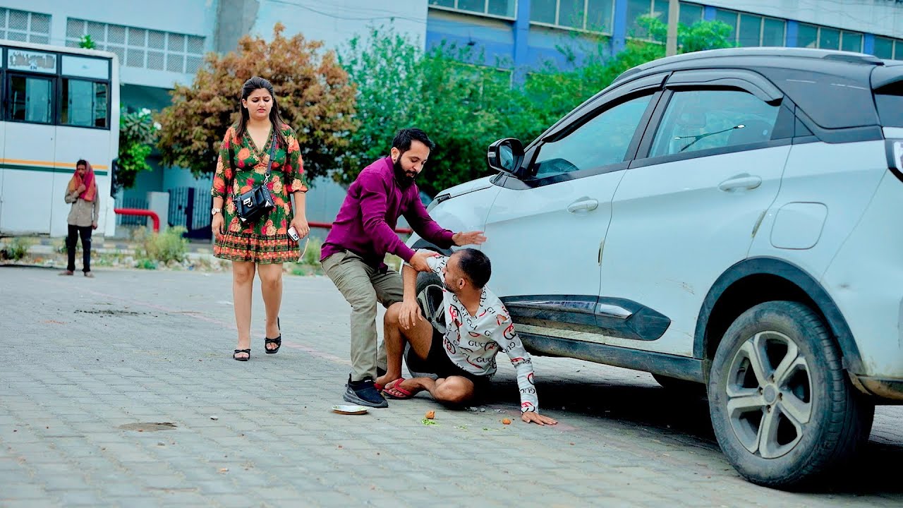 Crorepati Ko Gareeb Samajh Kar Sunaya || Shekhar Pant