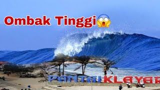 The Moments Of A Big Wave At Klayar Beach, Pacitan
