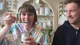 Spring vlogs day 26 - Trying Lidl honey with my honey 🤣