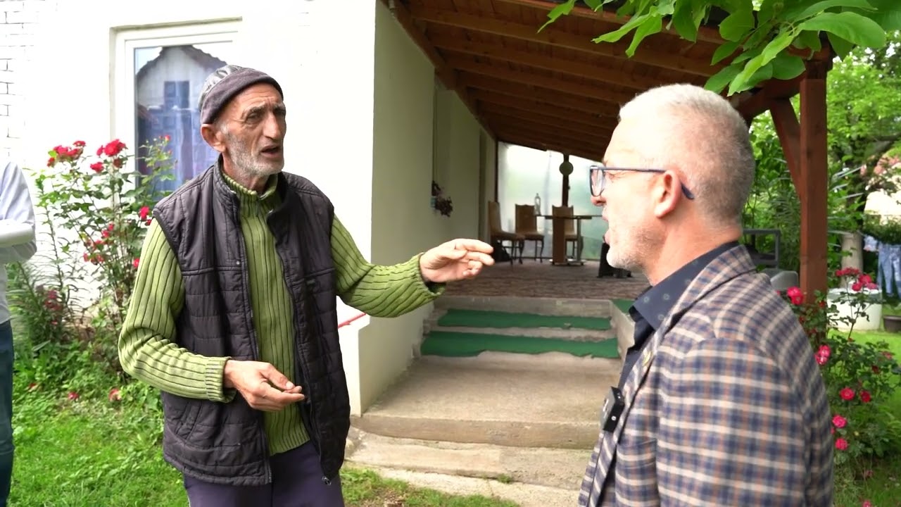 Jemin Gashi nga komuna e Shtimjes po hyn në shtëpi të re.