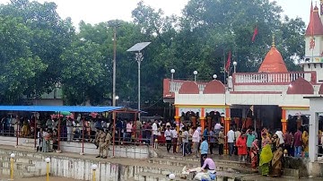 सावन के तीसरे सोमवार को रिमझिम बारिश के बीच दर्शन के लिए लंबी लाइन ! Trilochan Mahadev Mandir