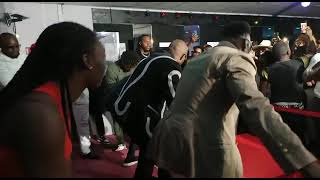 Roga Roga Kila Mbongo Et Papy jah Mettent Le Feu Dans La Salle  Tour 