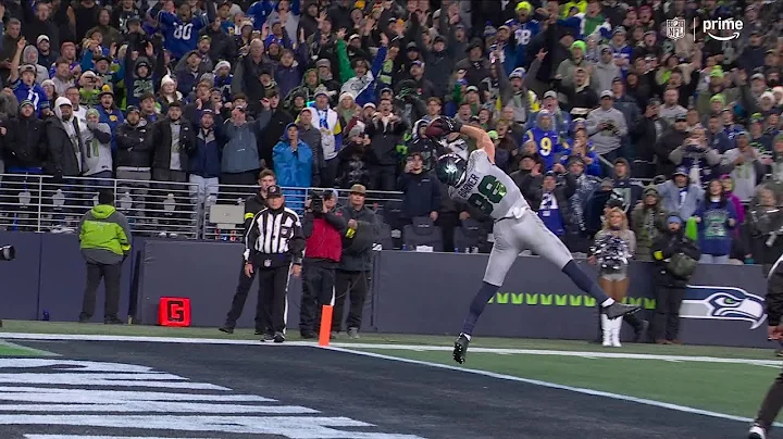 Darnold dials up Barner for a HUGE Seattle TD!