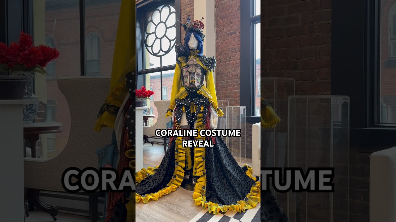 ITS HEREEEEEEE!! 🤩💙 #coraline #costume #costumedesign #cosplay #cosplayer