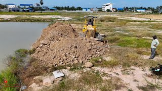 New Broadcast​ Pool Of Water​ Filling With Skills Operator D31P Komatsu Bulldozer Push Soil In Water