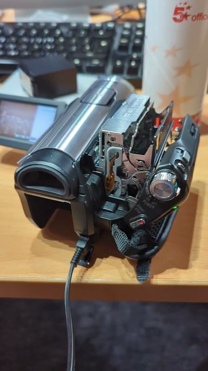Sony DV camera door won't close? Got a C:32:11 error? - YouTube