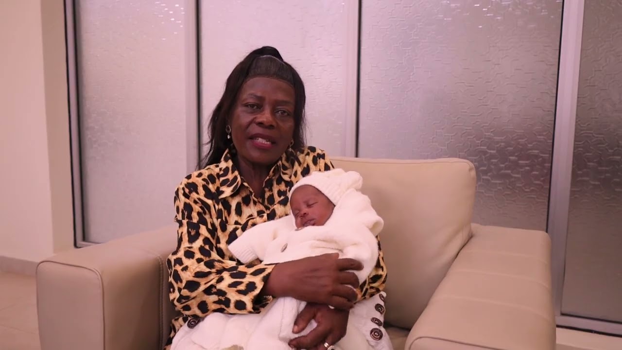 FIV en Ouganda : Maman à 65 ans – Le miracle de Monique Tindo grâce à la PMA