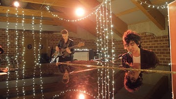 The Charlestones - We Must Be Somewhere (official video)