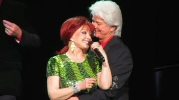 Naomi & Larry Moments #naomijudd