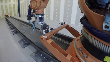 KUKA machining robot with HSD tool changer testing