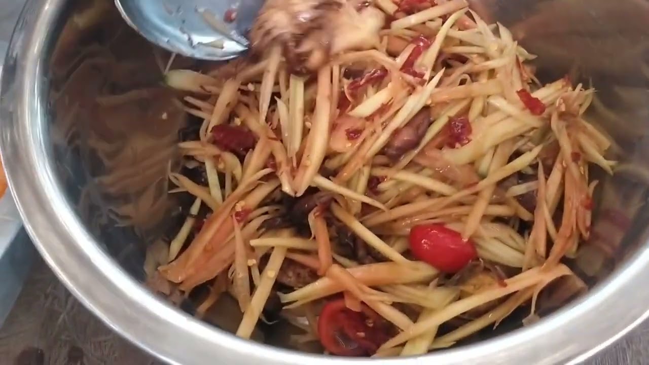 Ep.29ตําส้มตําใส่ปูนาดองน้ำปลา