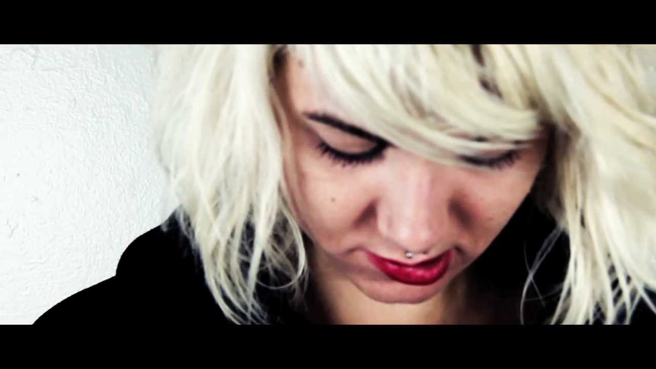 FRENCHKIND: Brianne (video)