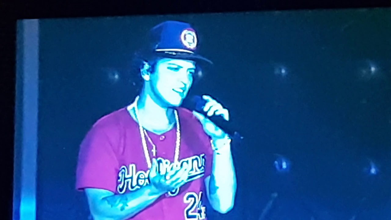 Bruno Mars - Versace On The Floor Lima Perú Live