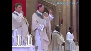 Aletareng ho tla phetoa  by Archdiocese of Pretoria Cathedral Catholic Choir, Chrism Mass