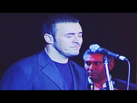 القيصر كاظم الساهر سلمتك بيد الله أداء رائع الحفل الخيري الذي اقامه نادي روتاري التحرير 2002