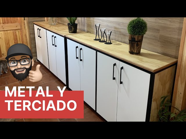 MUEBLE DE COCINA HIERRO Y MADERA ESTILO INDUSTRIAL… . . Hecho a medida con  malla metálica y puertas en madera.. . ⚠️PEDÍ TU PRESUPUESTO POR…