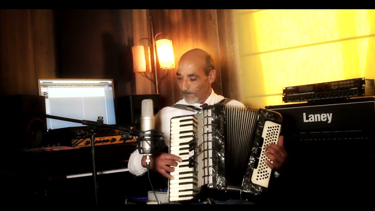 ملك الاكورديون- المبدع كمال ملاعب