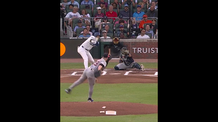 Shohei single to open the #AllStarGame for the National League ⭐️