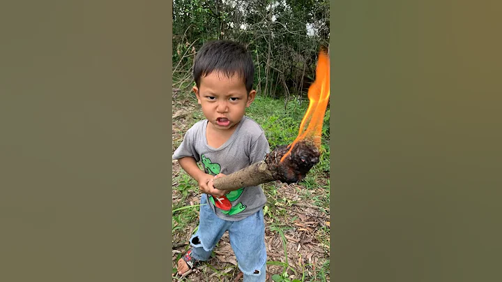 Survival Skills: very SIMPLE but USEFUL #survival #bushcraft #fire #outdoors #camping