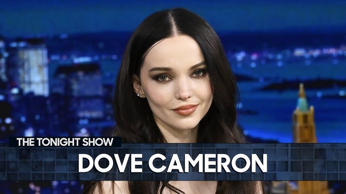 13 Times Dove Cameron's Instagram Game Was Out Of This World - PopBuzz